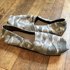 Toms Camouflage